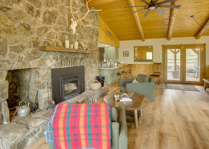 Mountain Views + Bbqs: Updated
