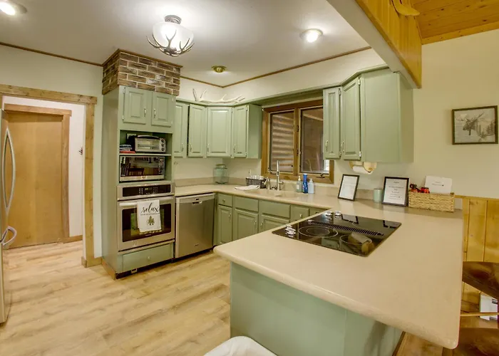 Mountain Views + Bbqs: Updated
