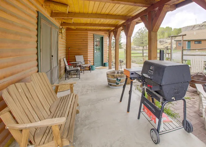 Mountain Views + Bbqs: Updated